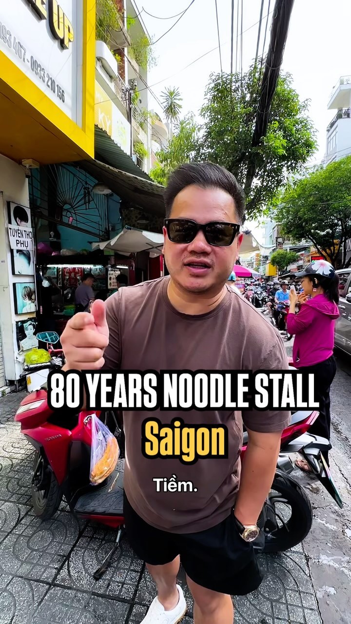 Tiem Mi Huu Ky: A Saigon Duck Noodle Institution