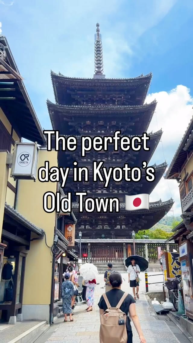 Kyoto Old Town Walking Tour: Temples, Markets, and Streets