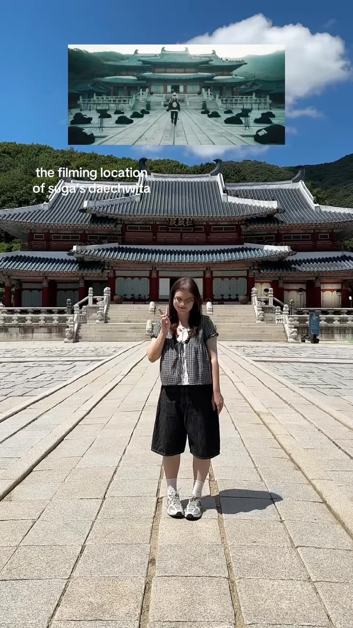 Dae Jang Geum Park Features Filming Sets