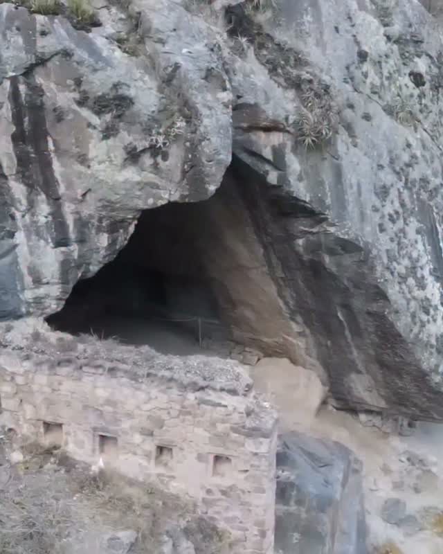 Ancient Sites Featuring Puma Pumas And Ñaupa Iglesia