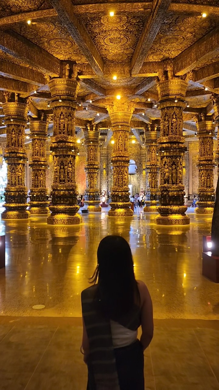 Lao Art Museum's Cultural Exhibits
