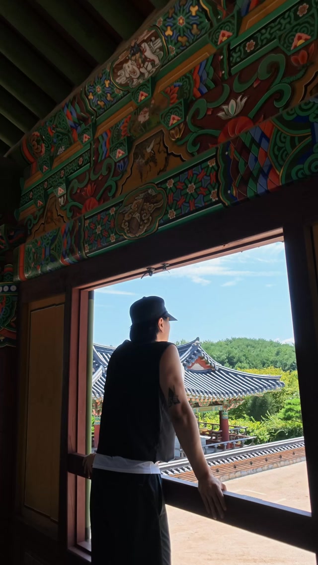 Naksansa and Gamnamu Sikdang Attractions
