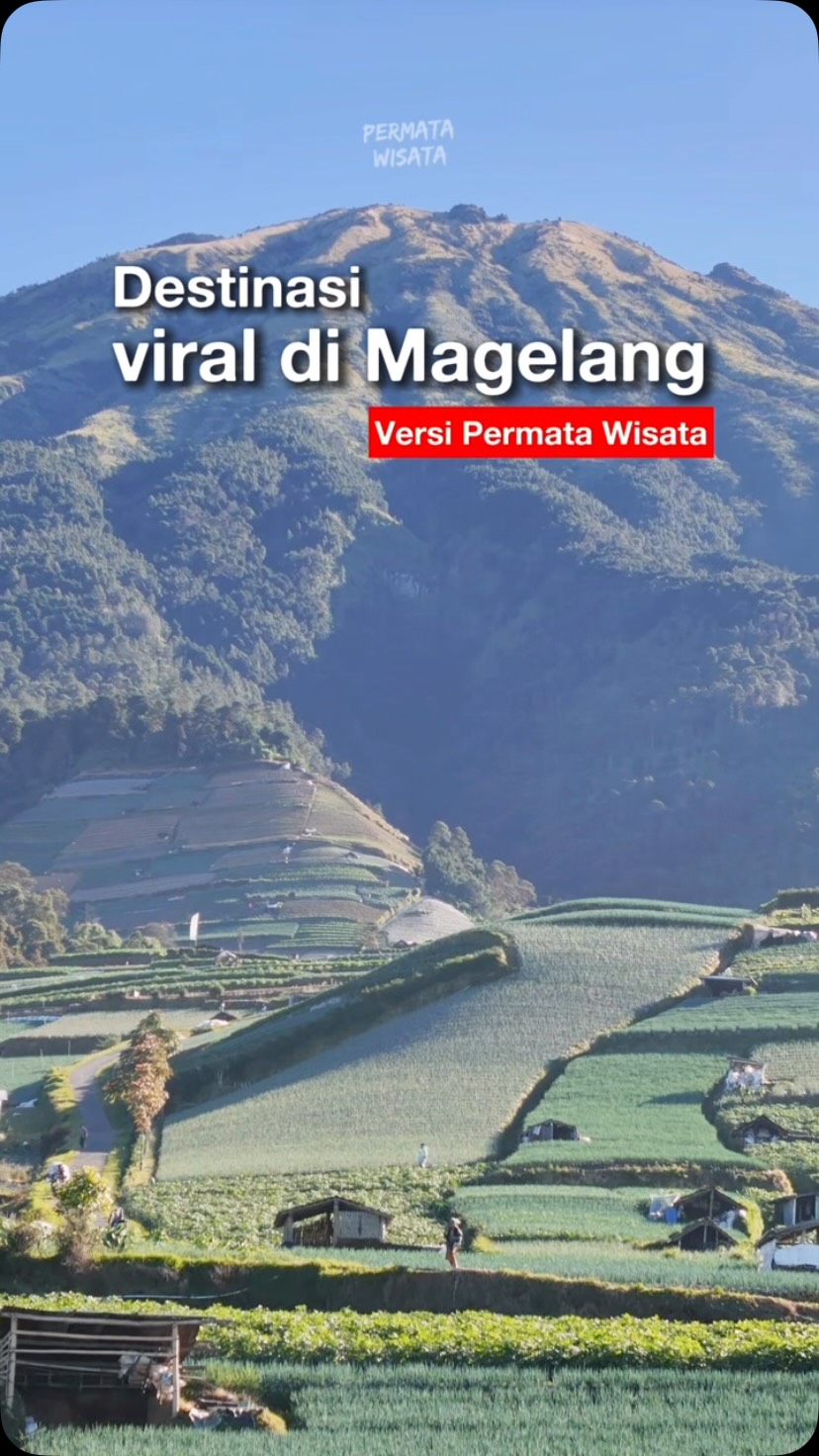 Colorful Homes and Mountain Vistas in Magelang