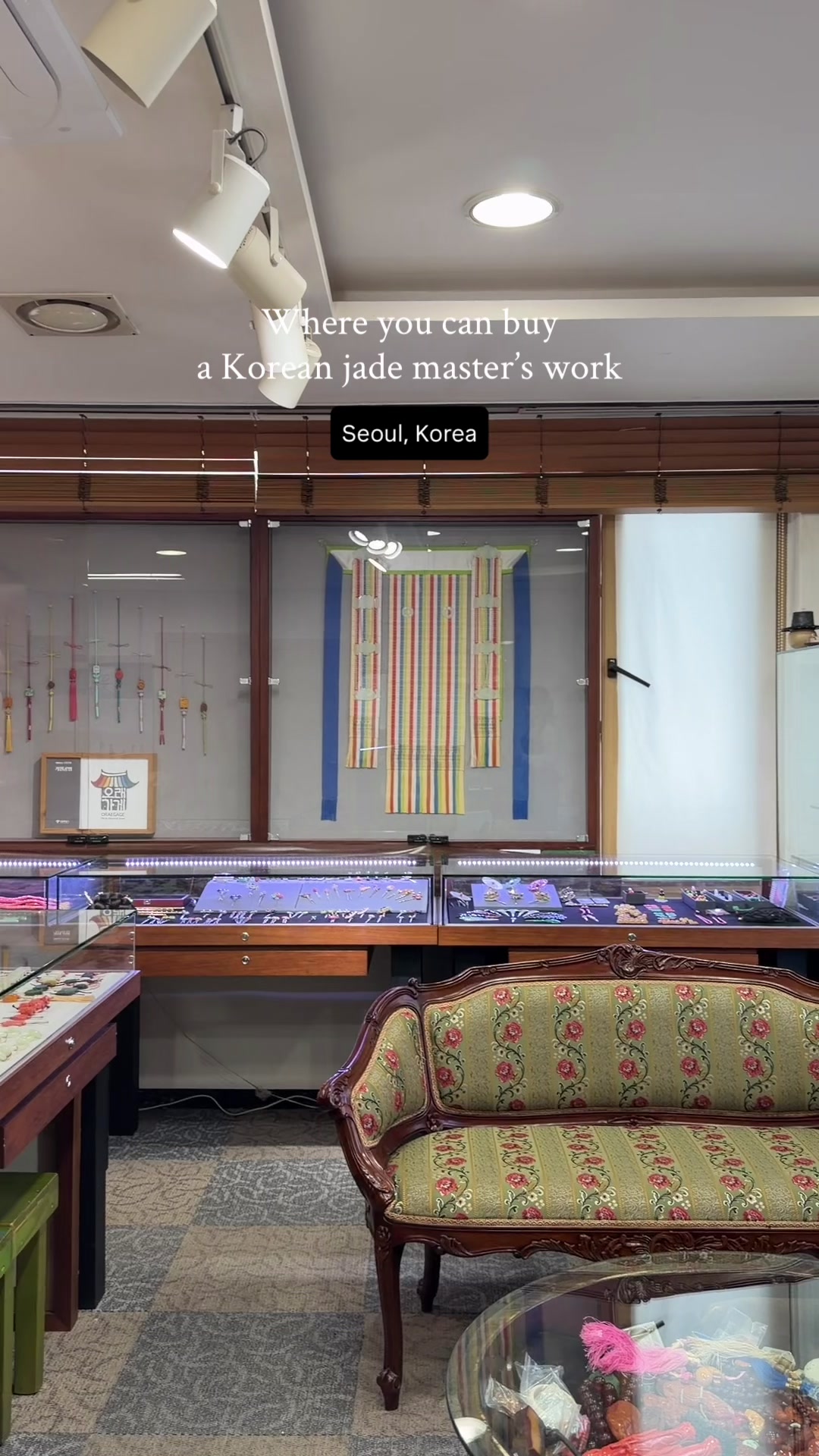 Seoul Shop Features Master's Jade Jewelry