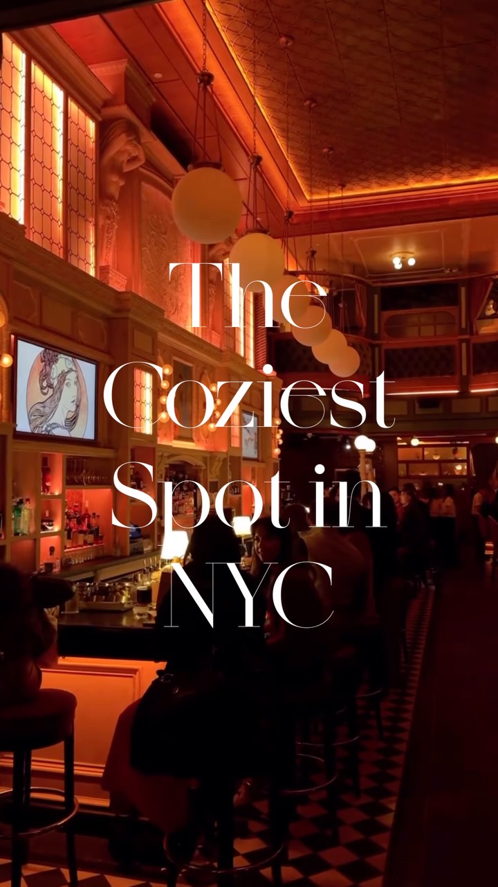 Bar Lola: A Cozy Manhattan Spot for Socializing