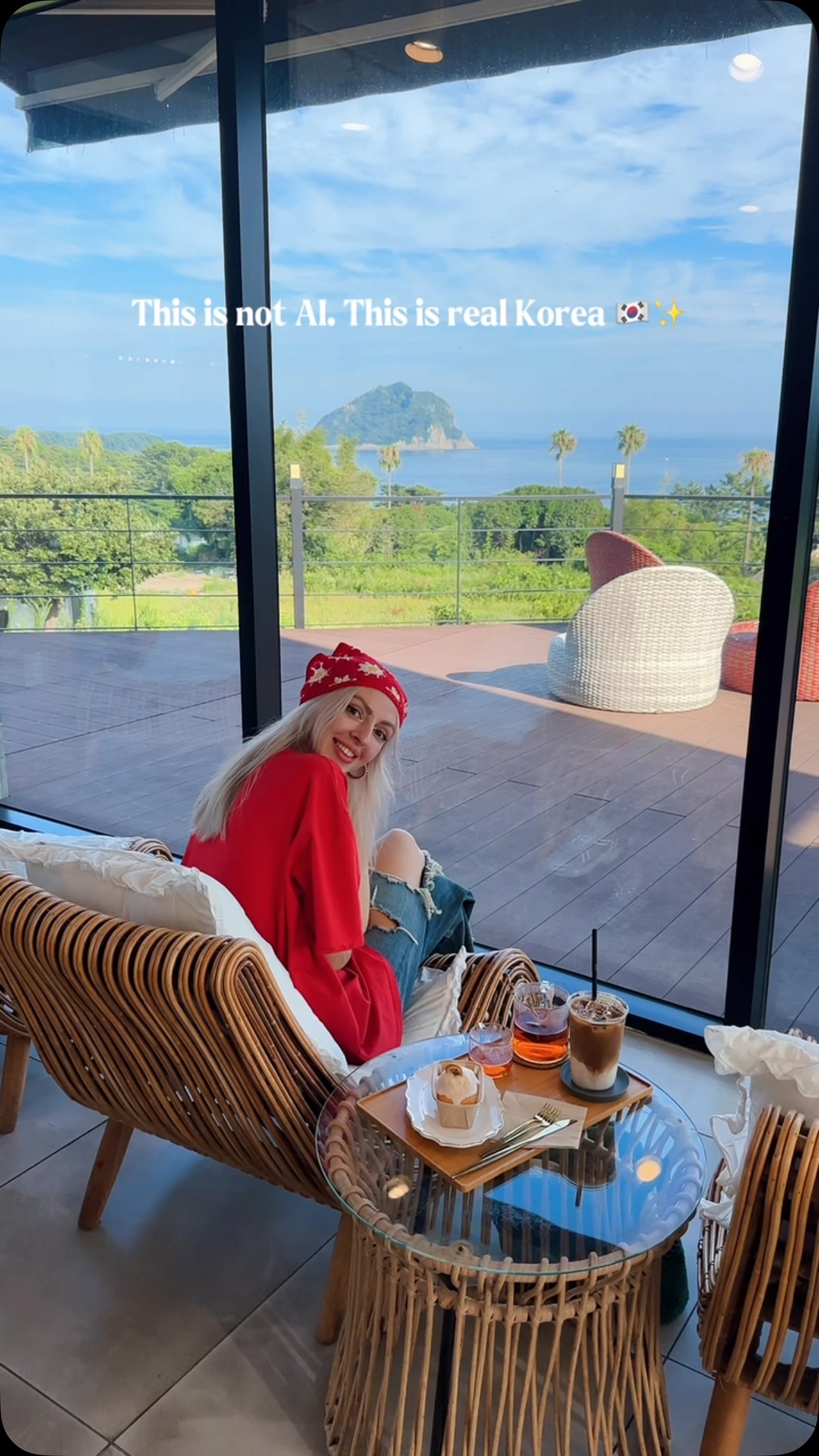 Cafe Fallin Offers Stunning Jeju Island Views