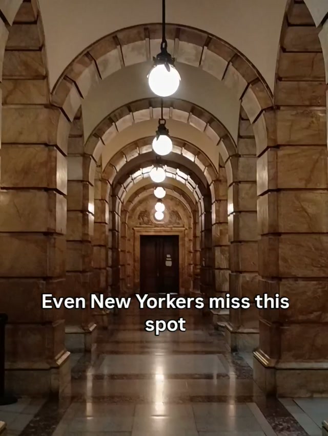 NYC Hall of Records and Brooklyn Bridge