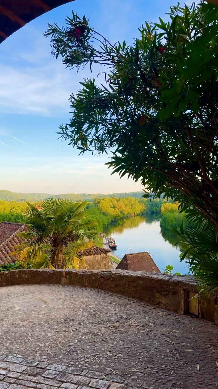 Castles and Villages Along the Dordogne River