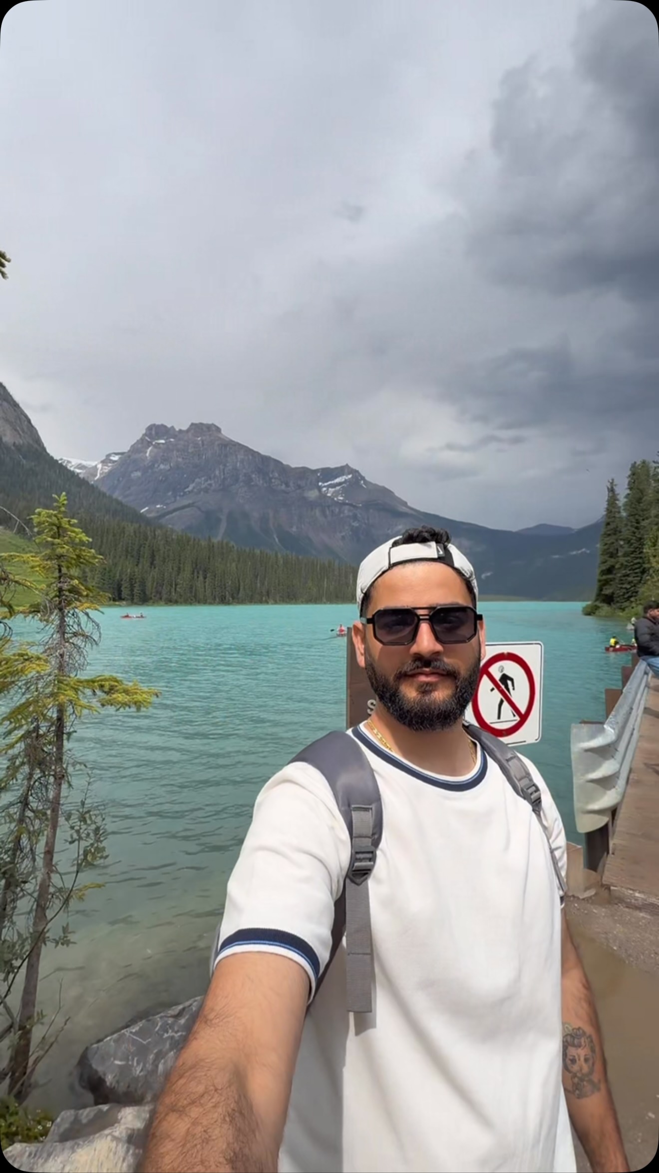 Alberta's Stunning Lakes, Glaciers, and Mountain Views