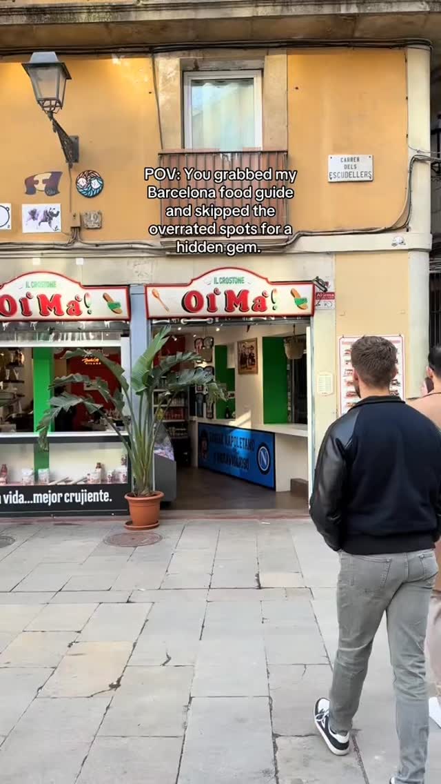 Oi Mà il Crostone: Barcelona's Crispy Sandwich Gem