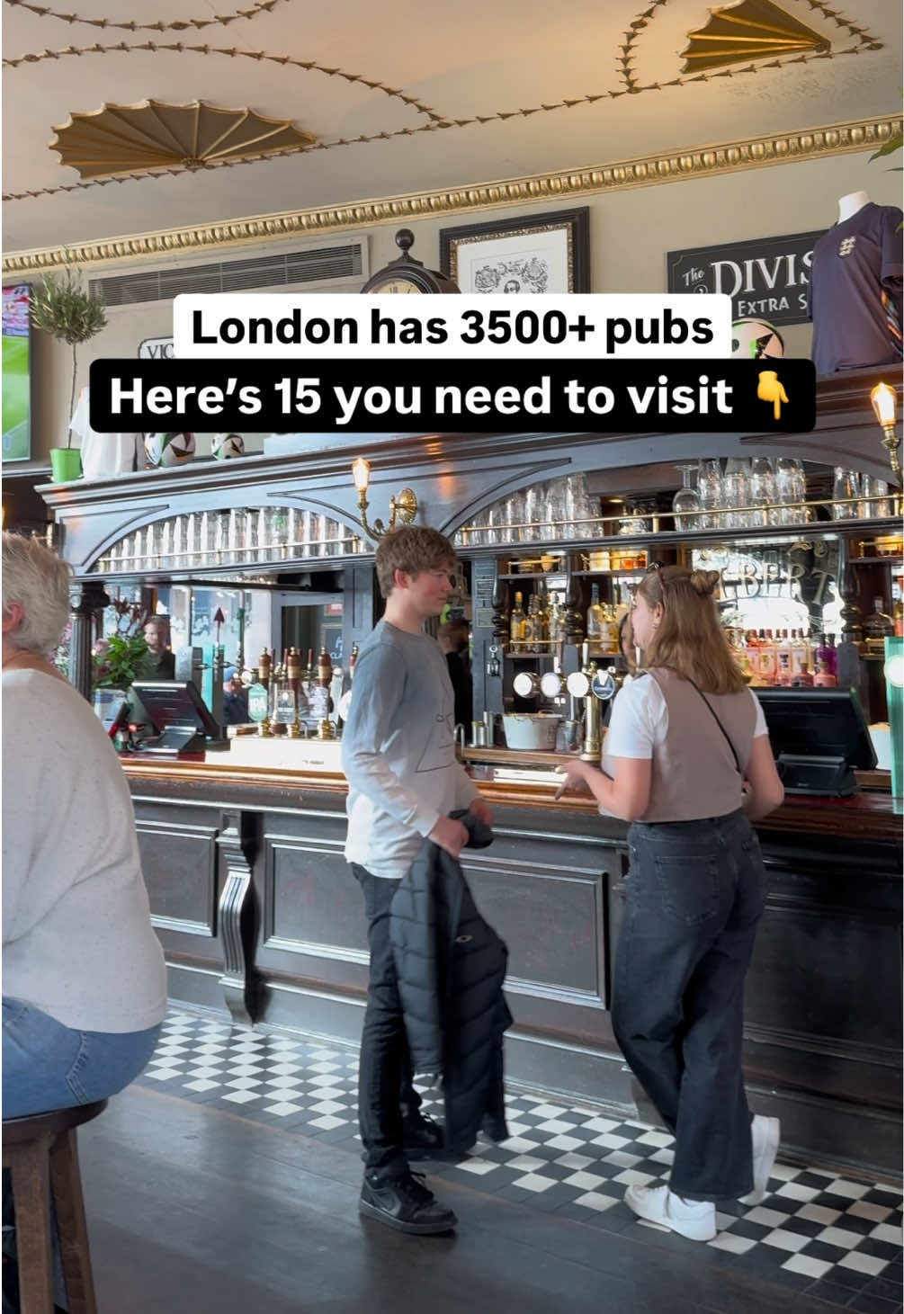 London's Historic Pubs Offer Warm Atmosphere and Local Charm
