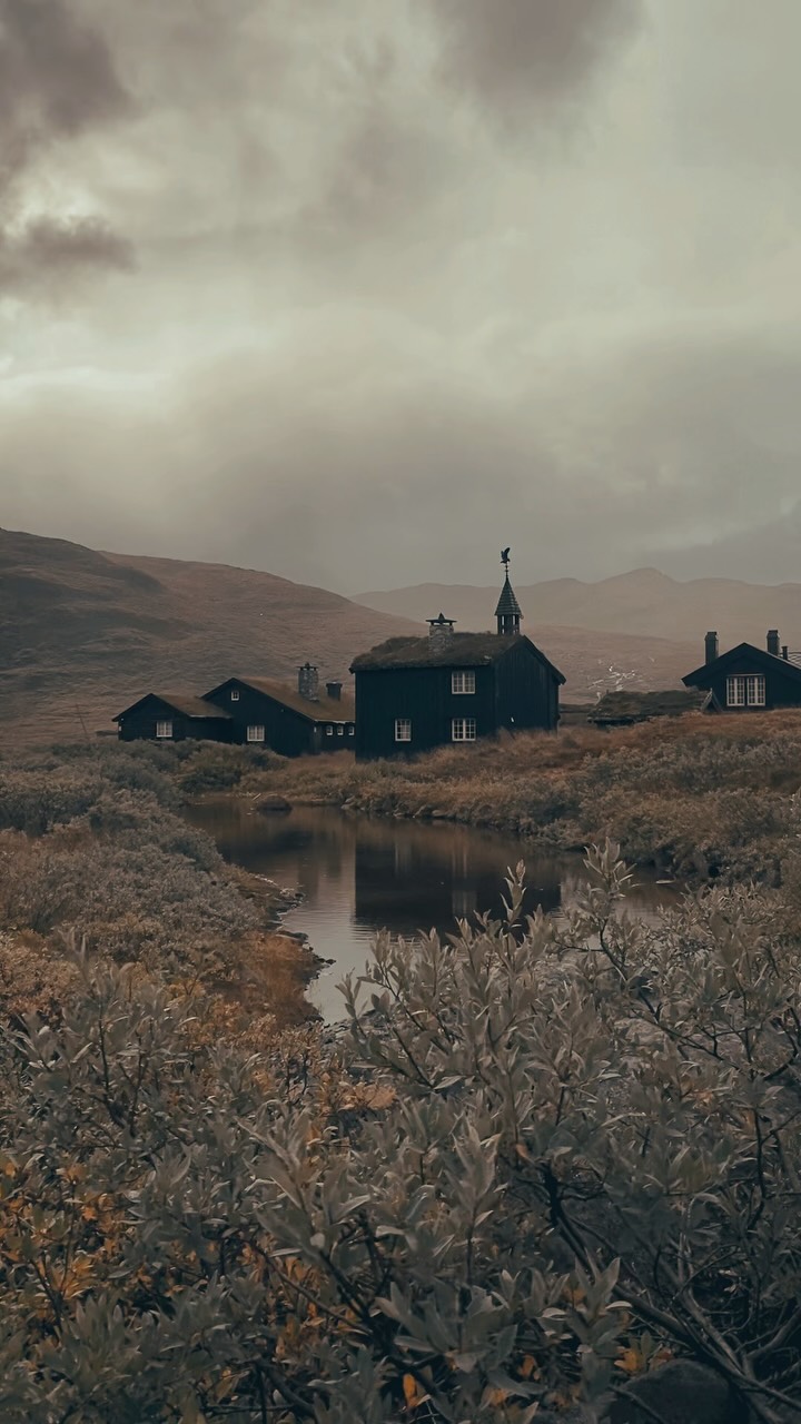 Eidsbugarden Hotel: A Norwegian Mountain Retreat