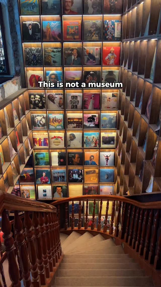 Vietnamese Cafe Offers Books, Flowers, and Fish
