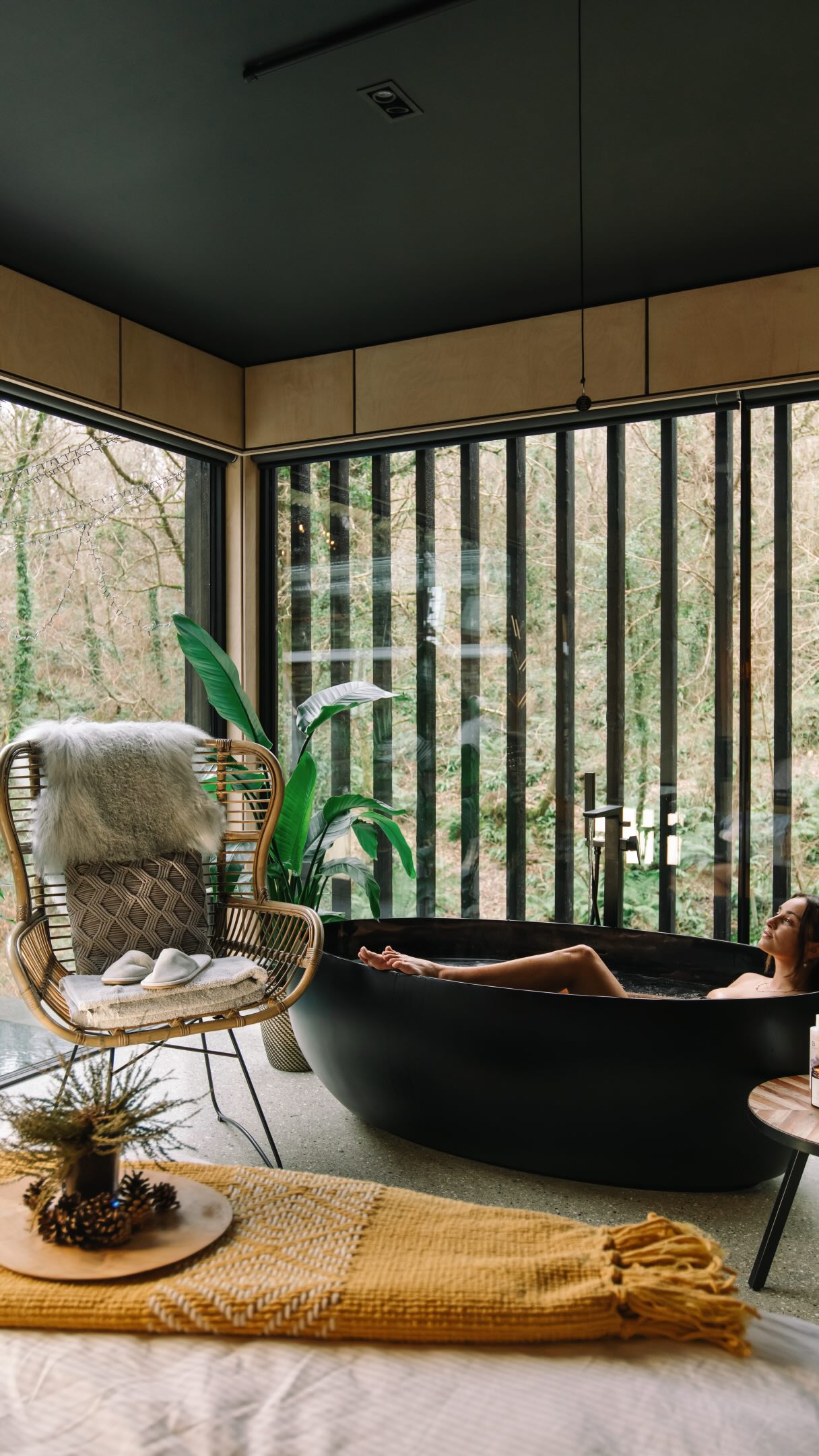 Unique Treehouse and Spa Getaways Available This Autumn