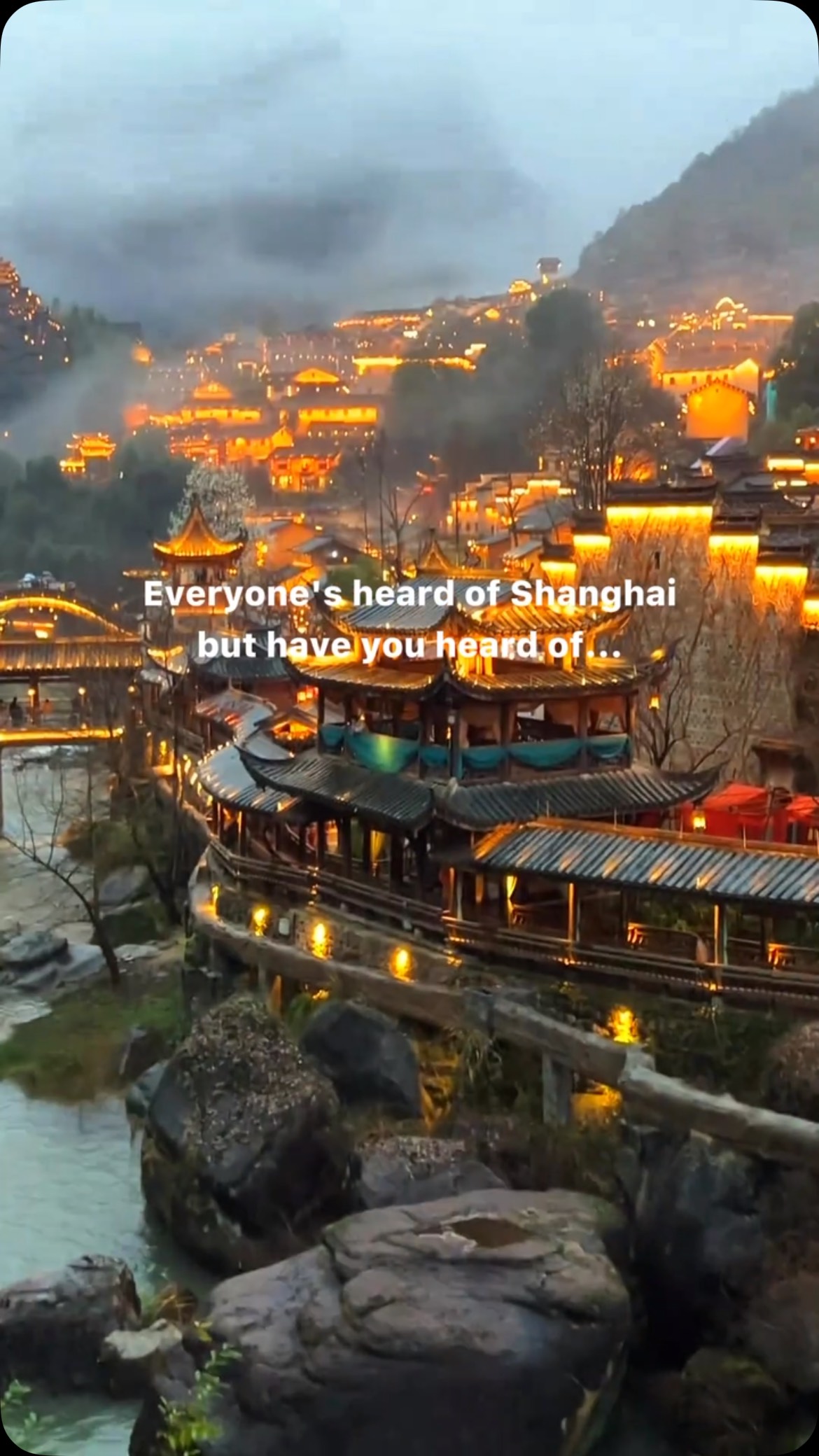 Wangxian Valley Town's Ancient Architecture and Scenery