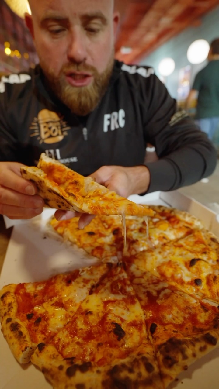 Pizza Review at EAT 17 and Petrucci's