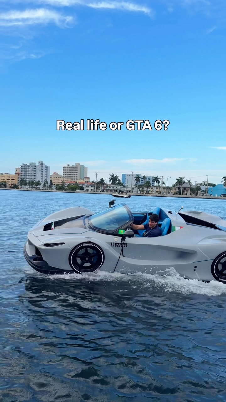 Hollywood Beach Offers Luxury JetCar Rides