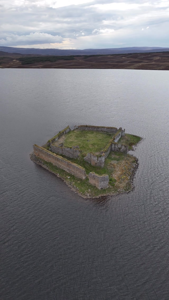 Lochindorb Castle: A Strategic Northern Scottish Stronghold