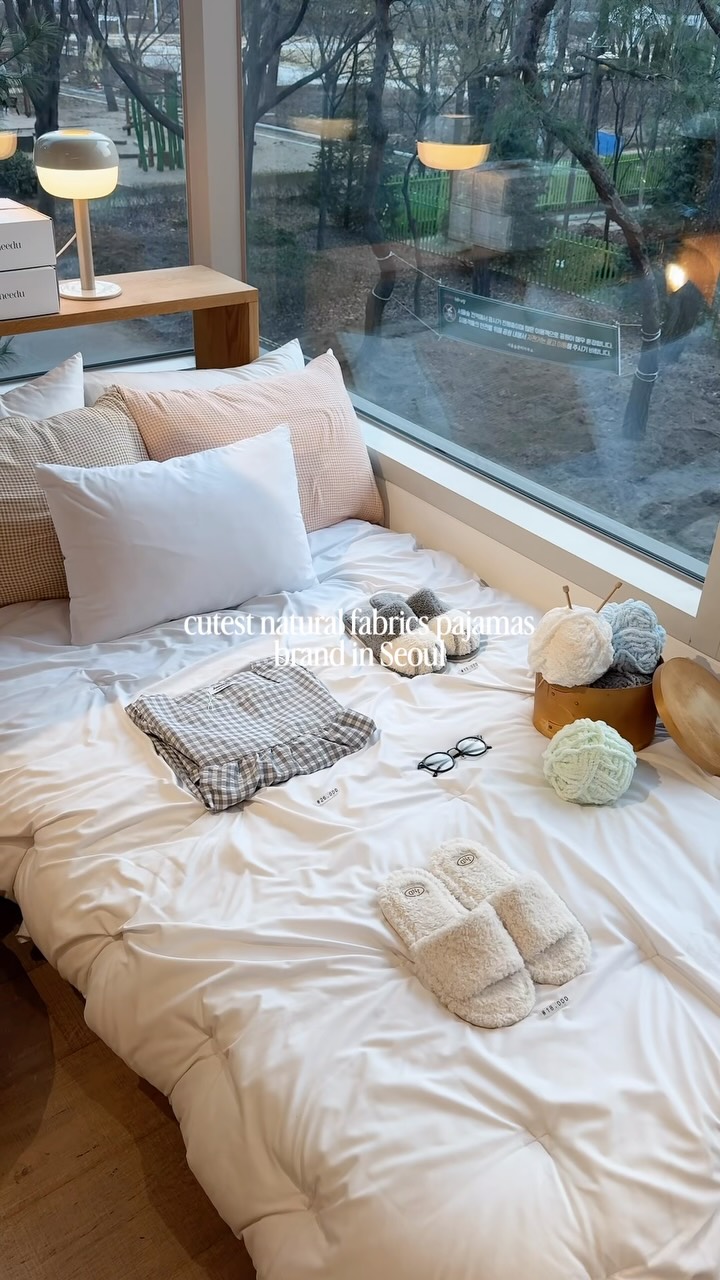 Juuneedu Showroom In Seoul