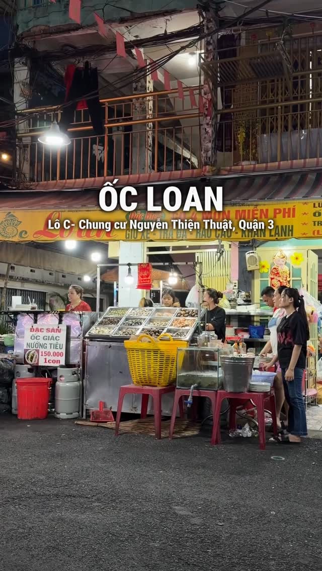 Ốc Loan: A Seafood Dining Experience