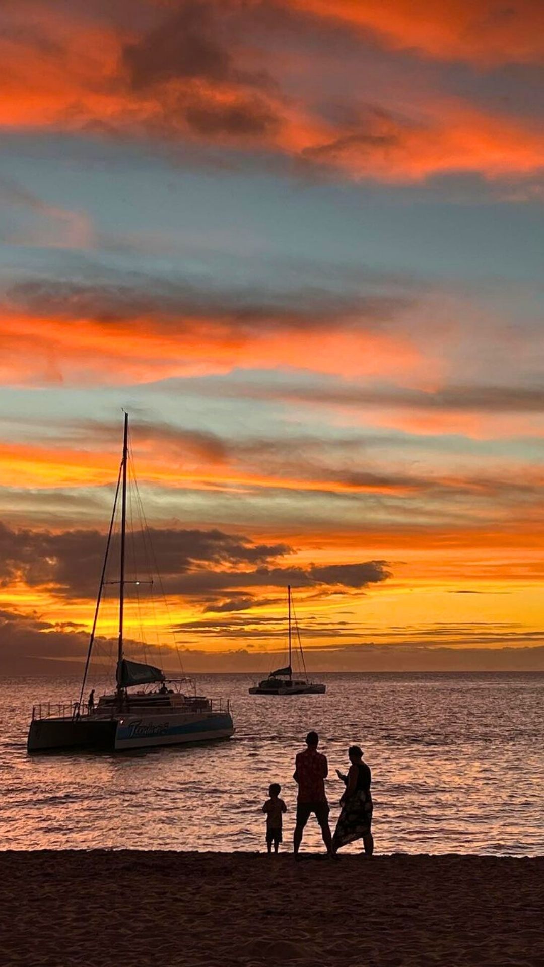 Hula Grill Kaanapali Sunset Dinner Showcases Island Flavors