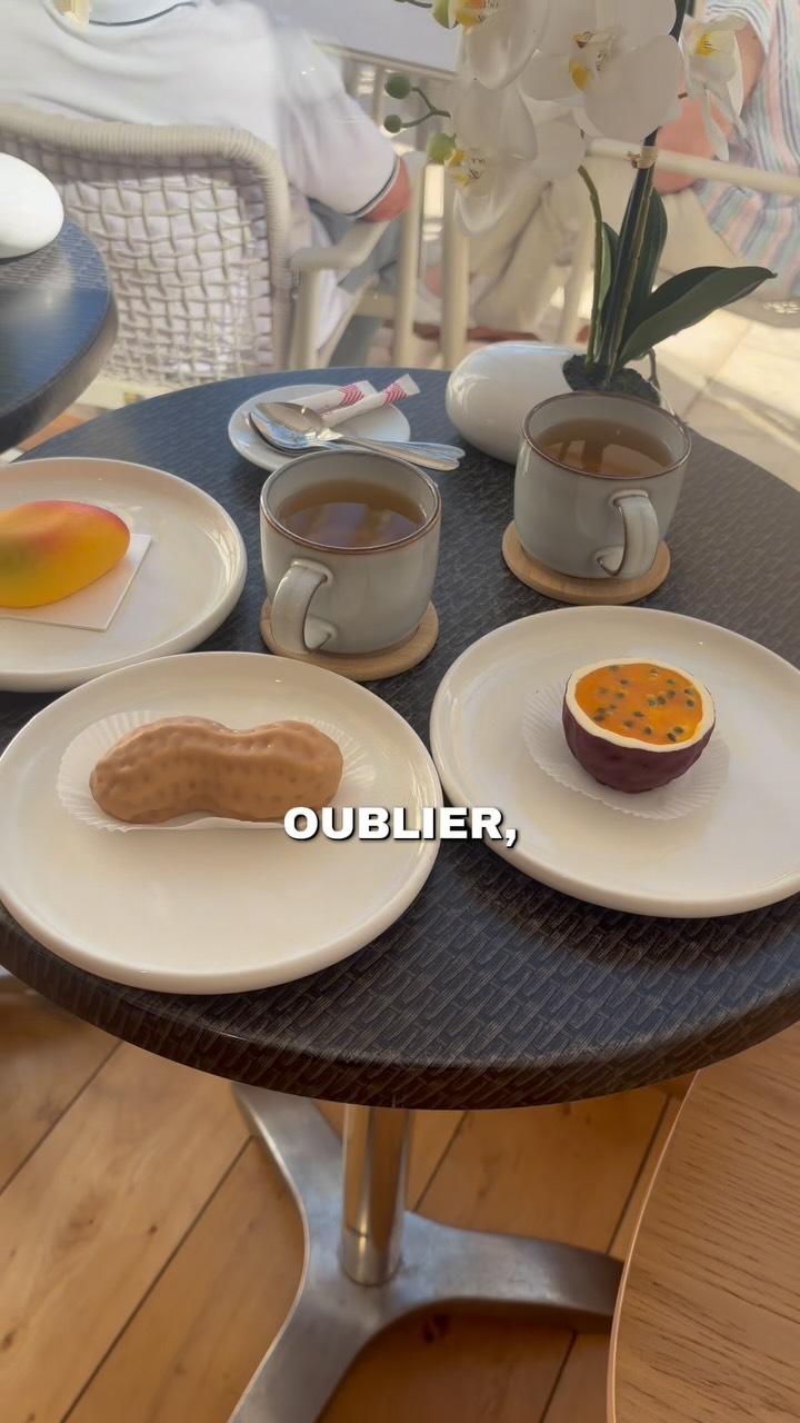 Nice's Enchanting Coffee Shop with Levitating Beans