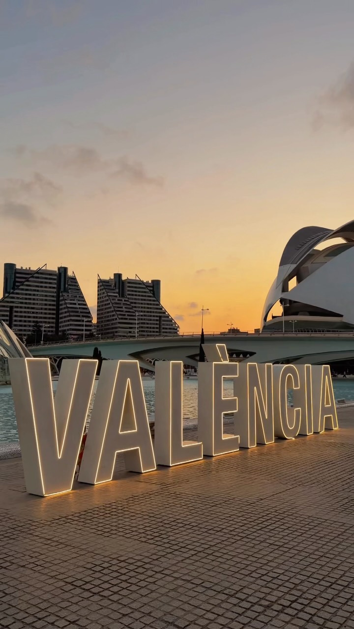 Valencia's Best: Landmarks, Food, Beaches, and Day Trips