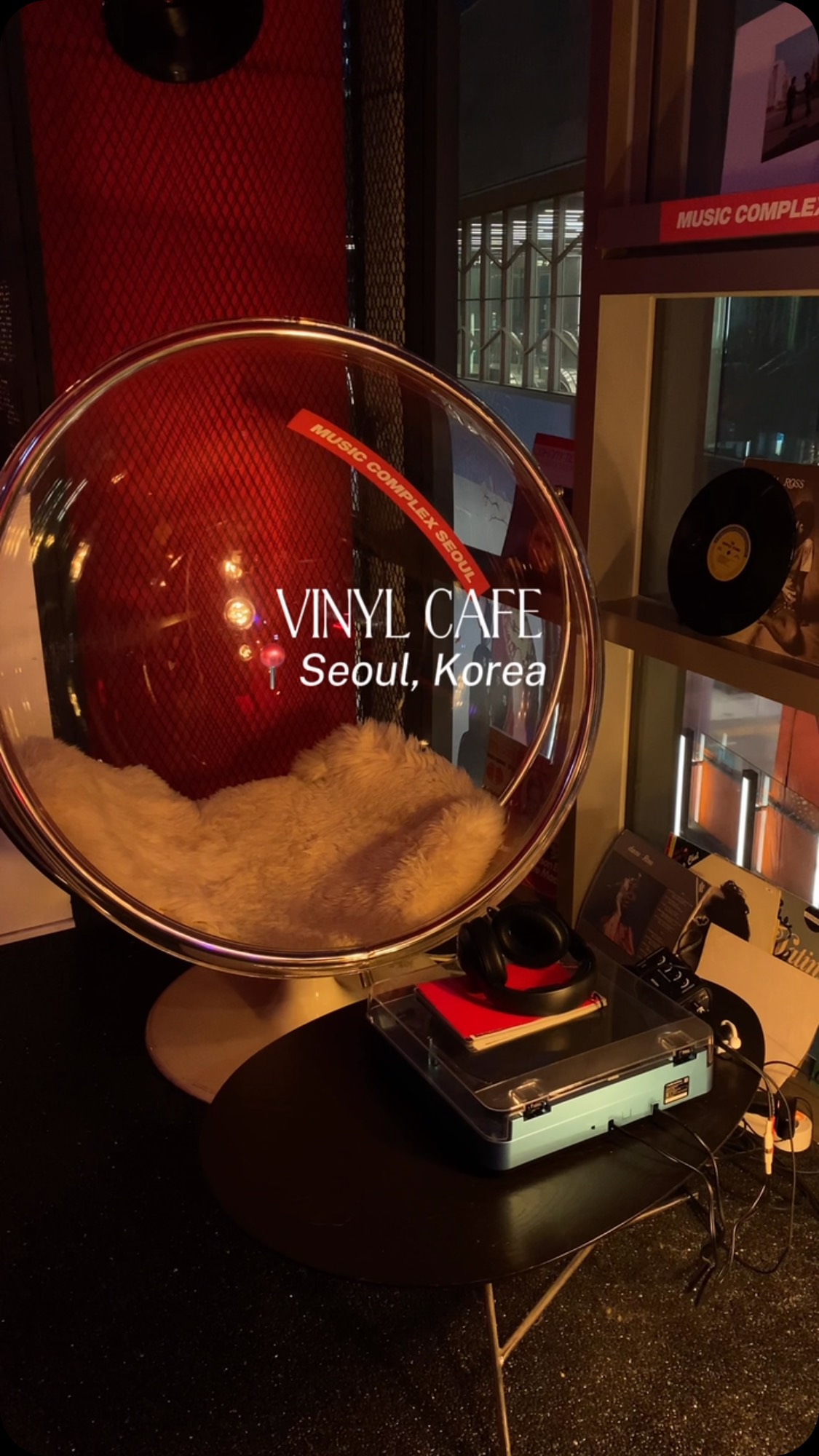 Vinyl Listening Bar For Intimate Seoul Dates