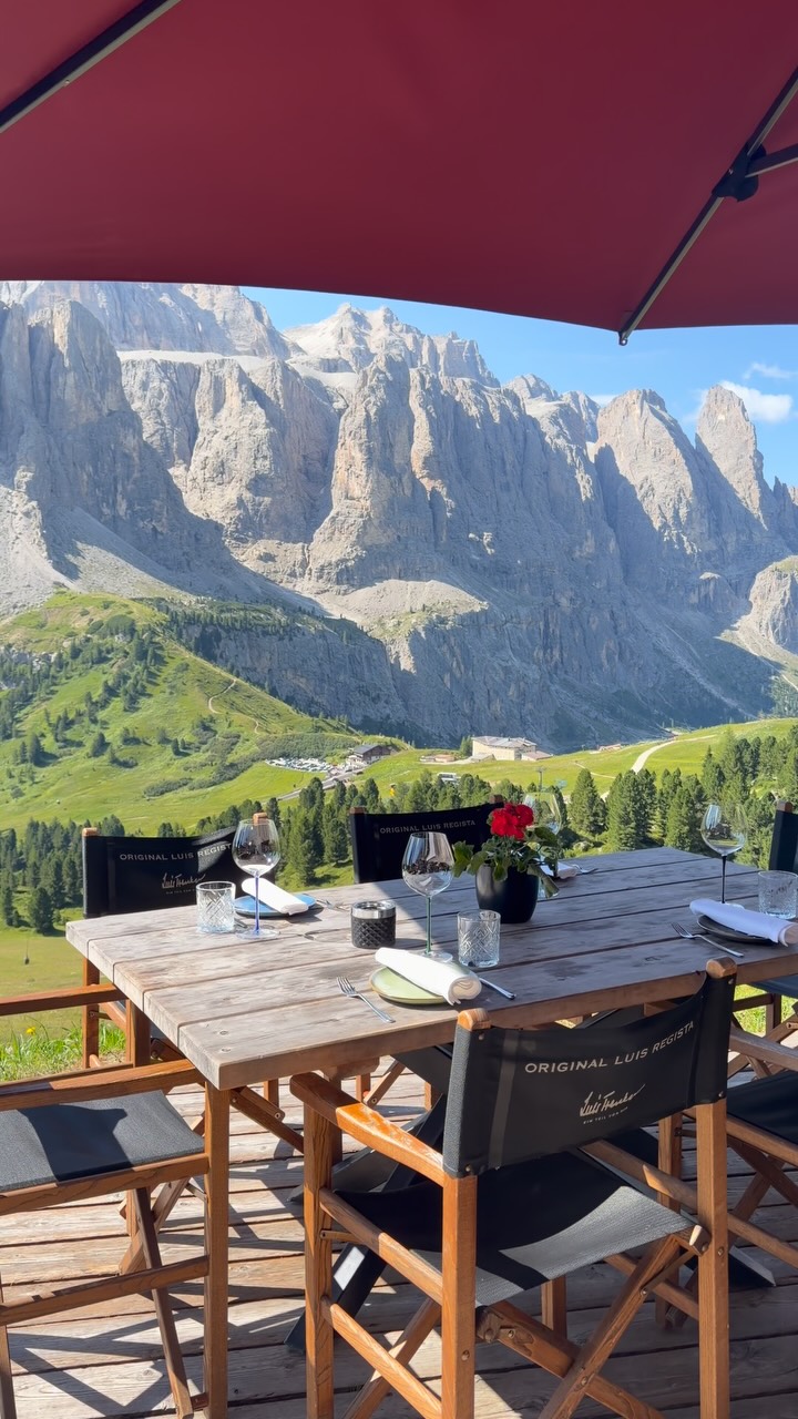 Dolomites' Majestic Mountain Landscapes