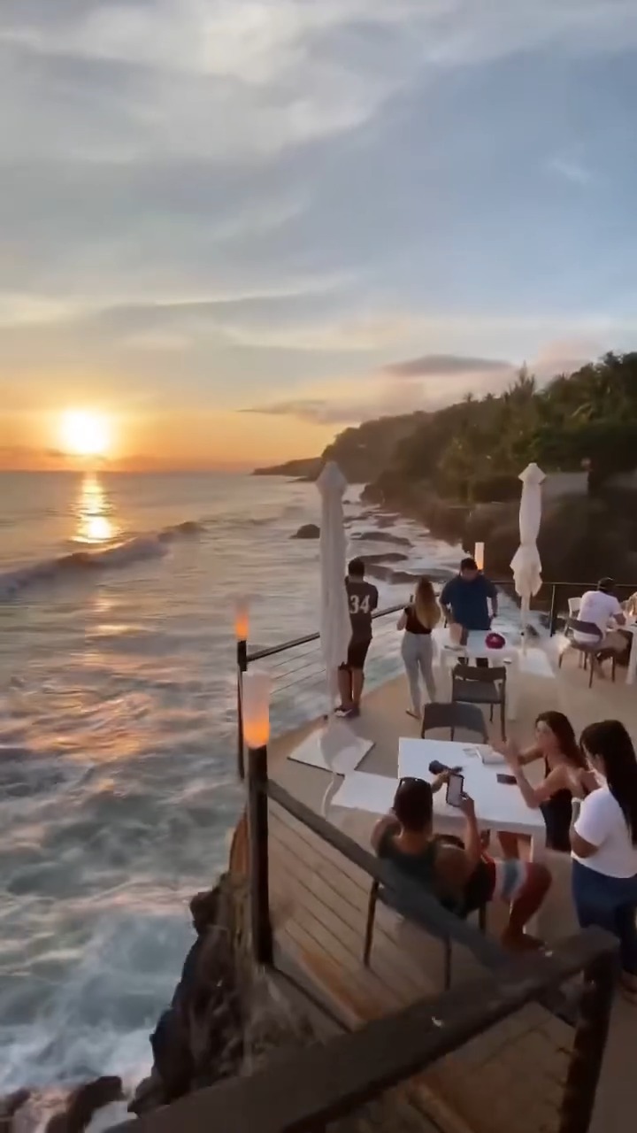 Puerto Vikingo: Paradise of Sun, Sea, and Flavor
