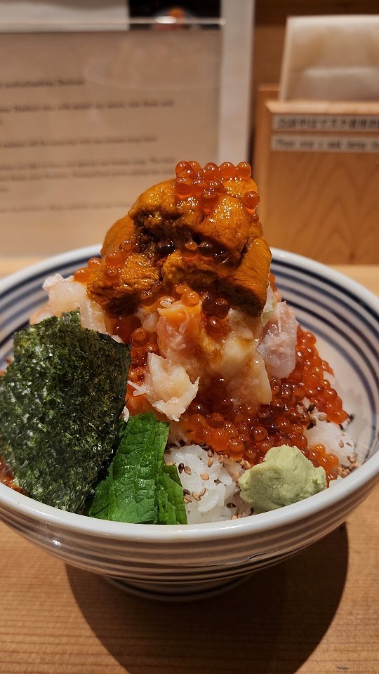 Tokyo Seafood Donburi Restaurant Serves Unforgettable Meal