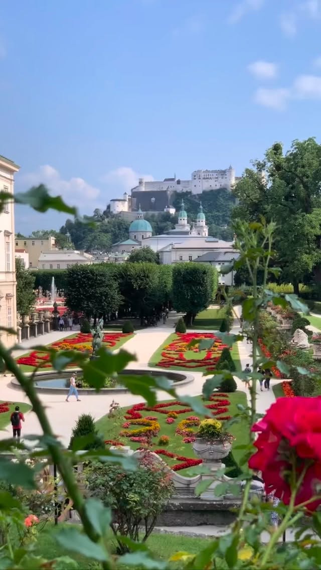 Mirabellgarten: A Musical Garden Oasis