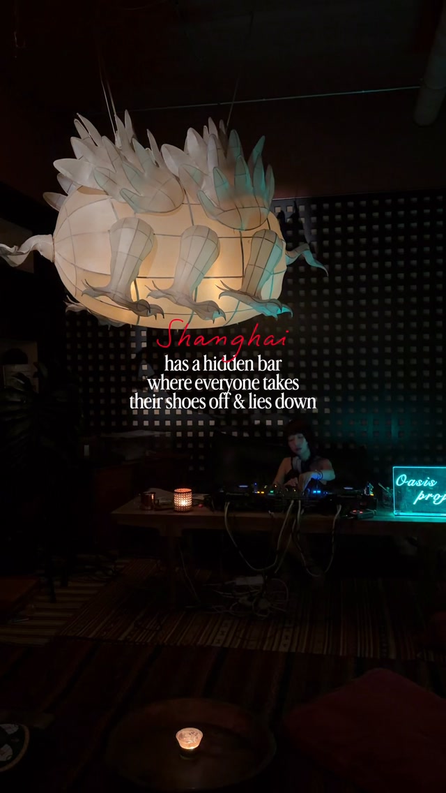 Shanghai Bar Encourages Shoe Removal for Relaxed Atmosphere