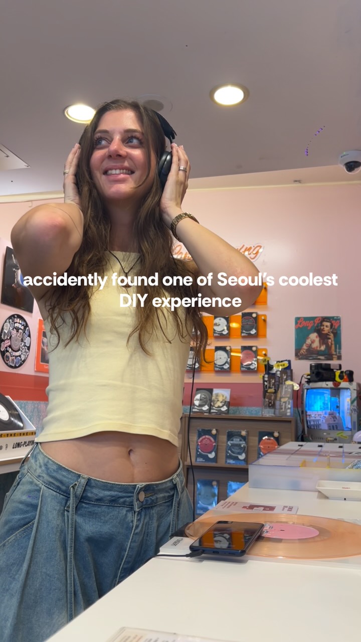 Upcycled Vinyl Notebook Workshops In Seoul