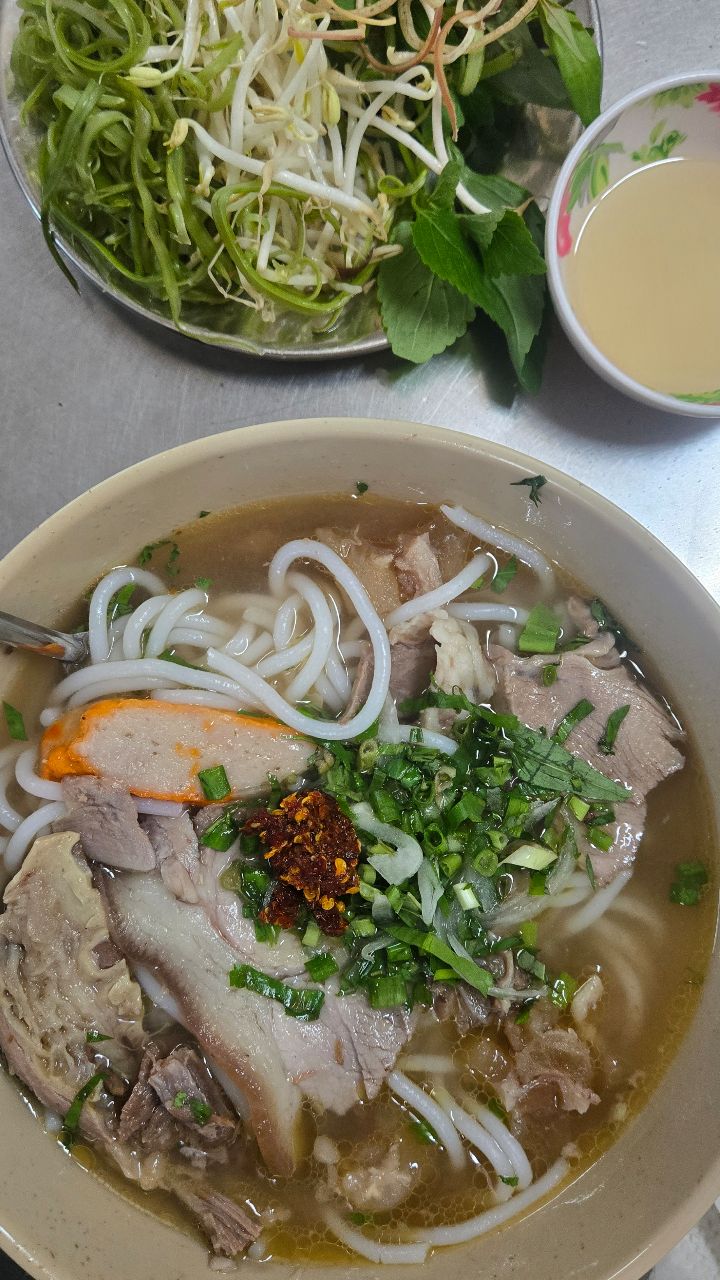 Michelin-Rated Bún Bò Huế in Ho Chi Minh City