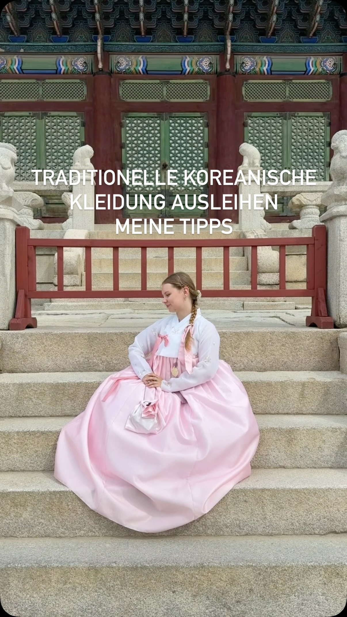 Hanbok Rental Experience at Gyeongbokgung Palace