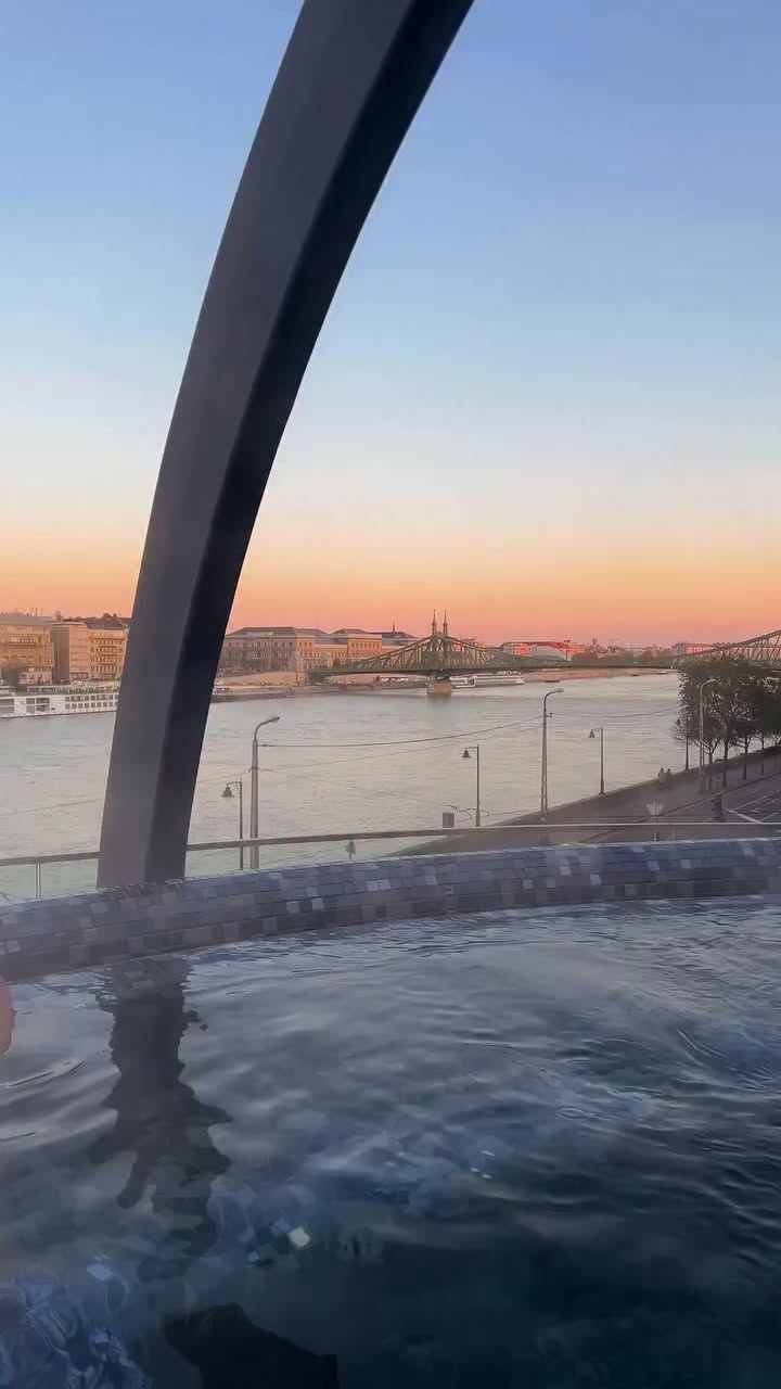 Rudas Thermal Bath Offers Scenic Views