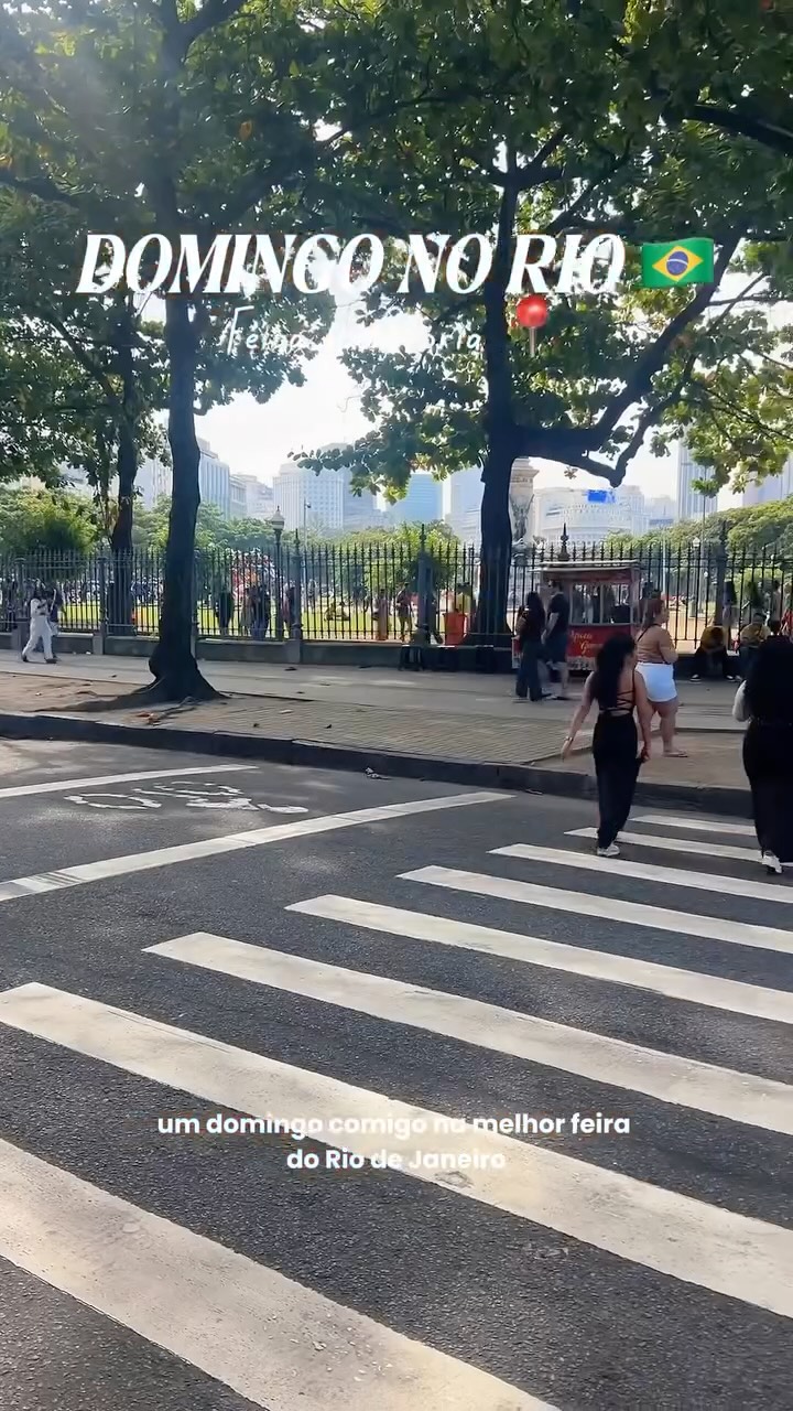 Rio's Feira da Glória and Praça Paris