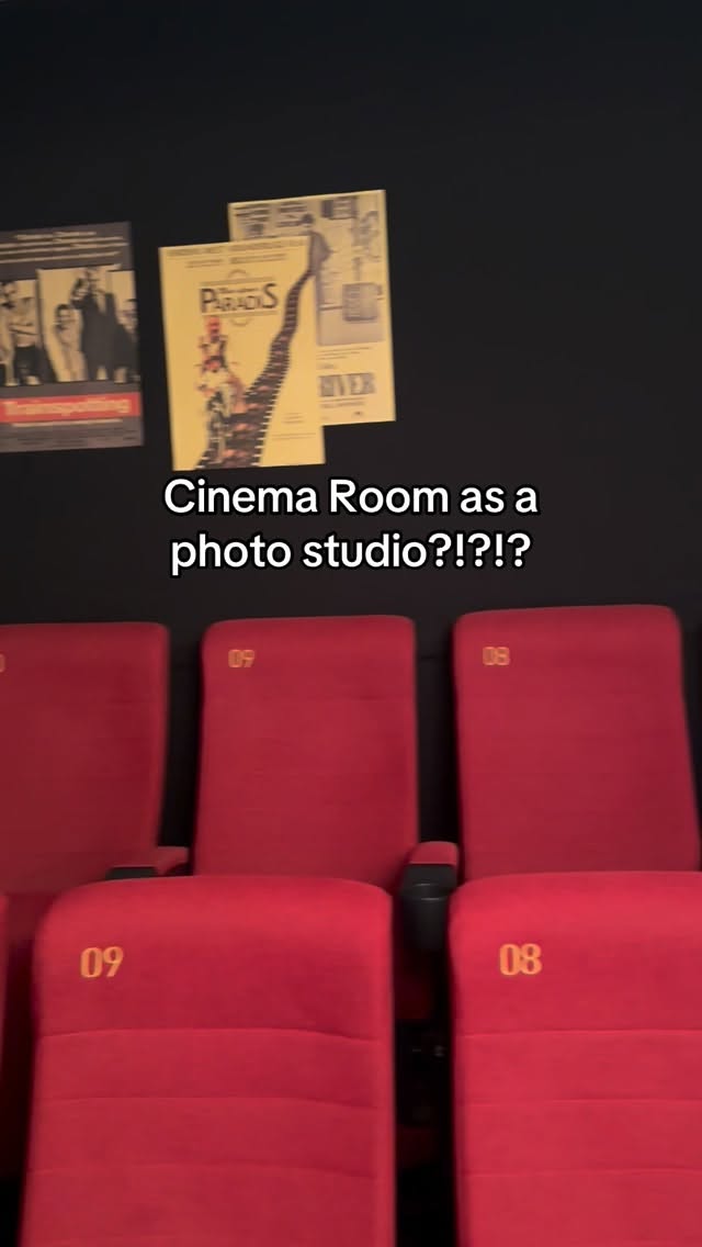 Seoul Self-Photo Studio Features Cinema Room