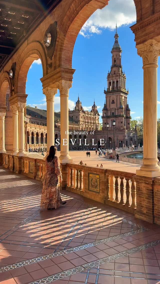 Seville's Royal Alcázar and Cathedral Highlights