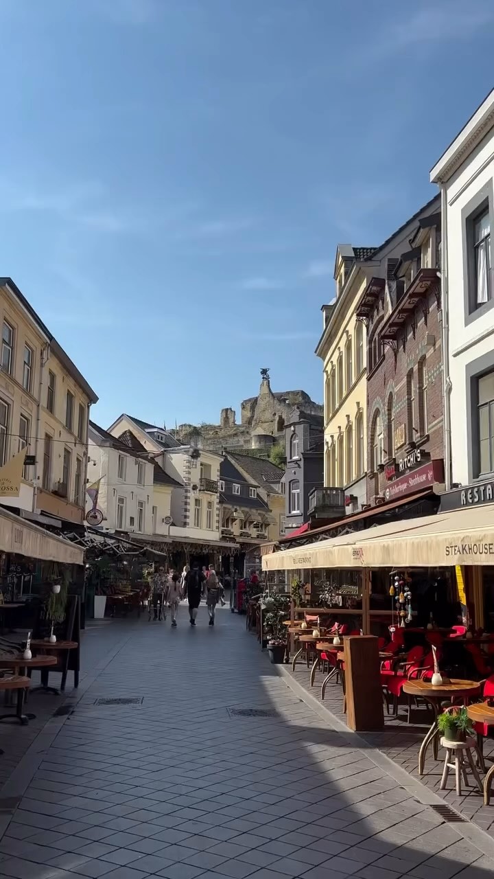 Valkenburg's Castle Ruins and Geul Valley Bike Ride