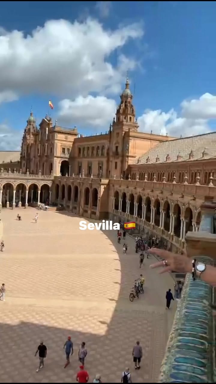 Plaza De España: Seville's Architectural Grandeur