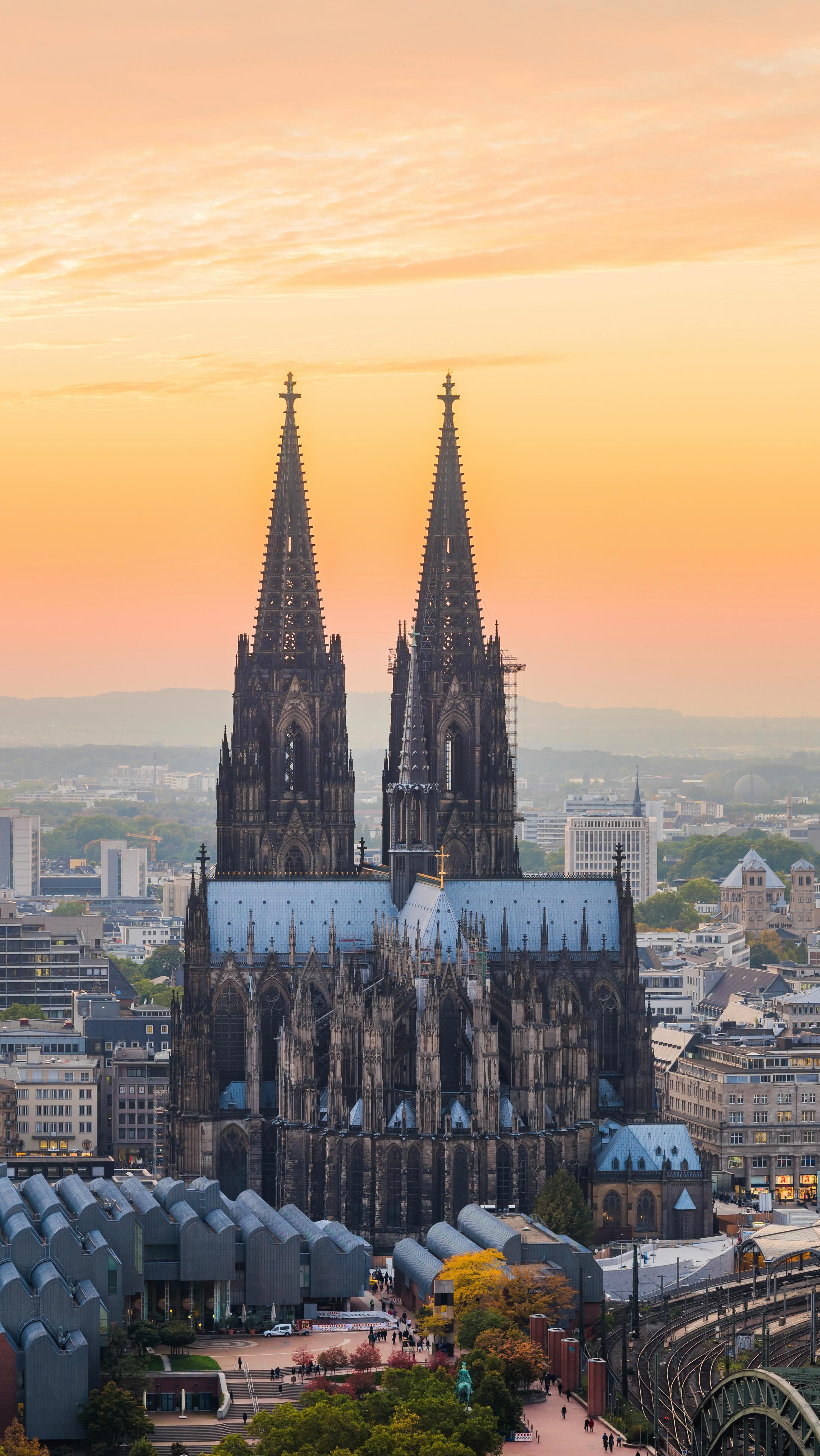 Iconic Cologne Cathedral and Rhine River Views