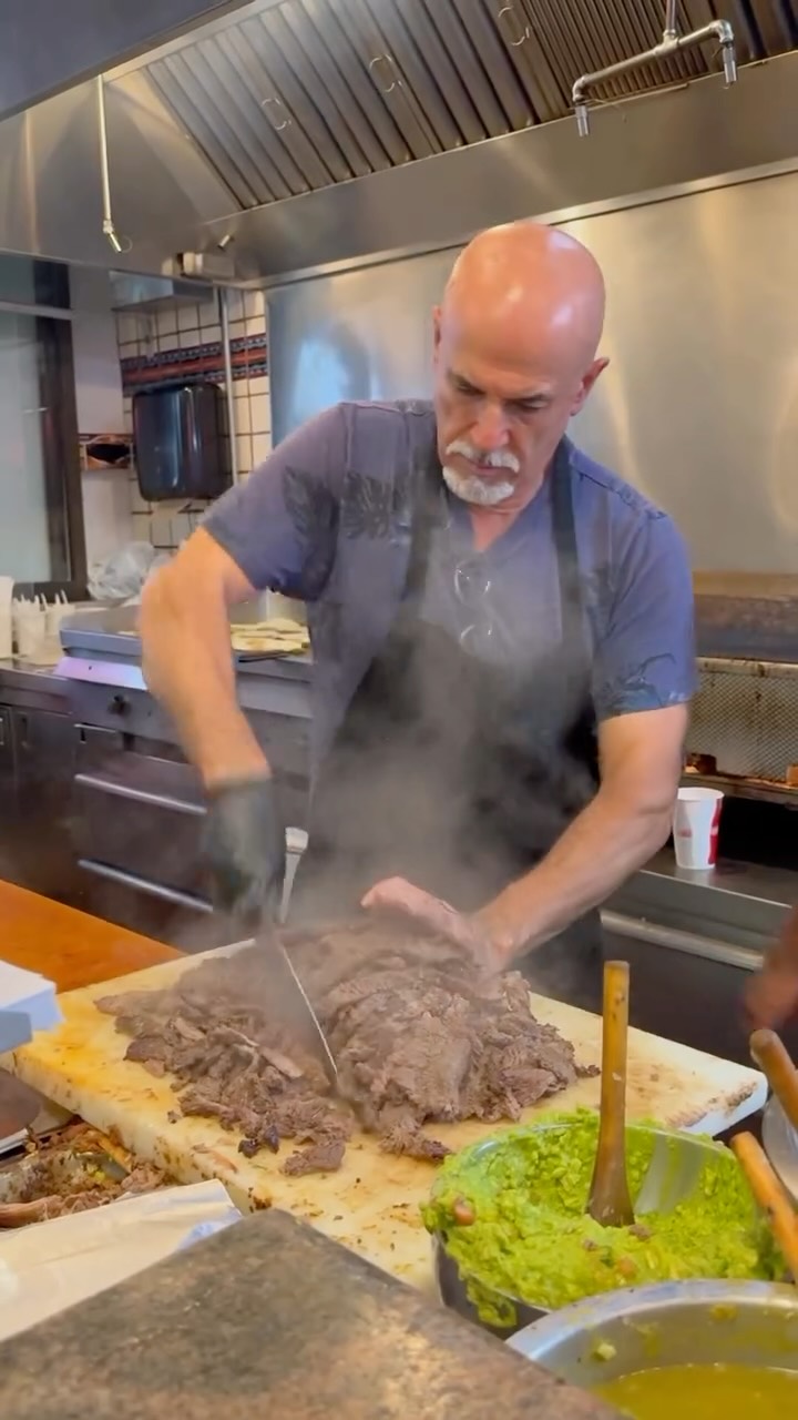 San Francisco's La Taqueria Offers Acclaimed Burritos
