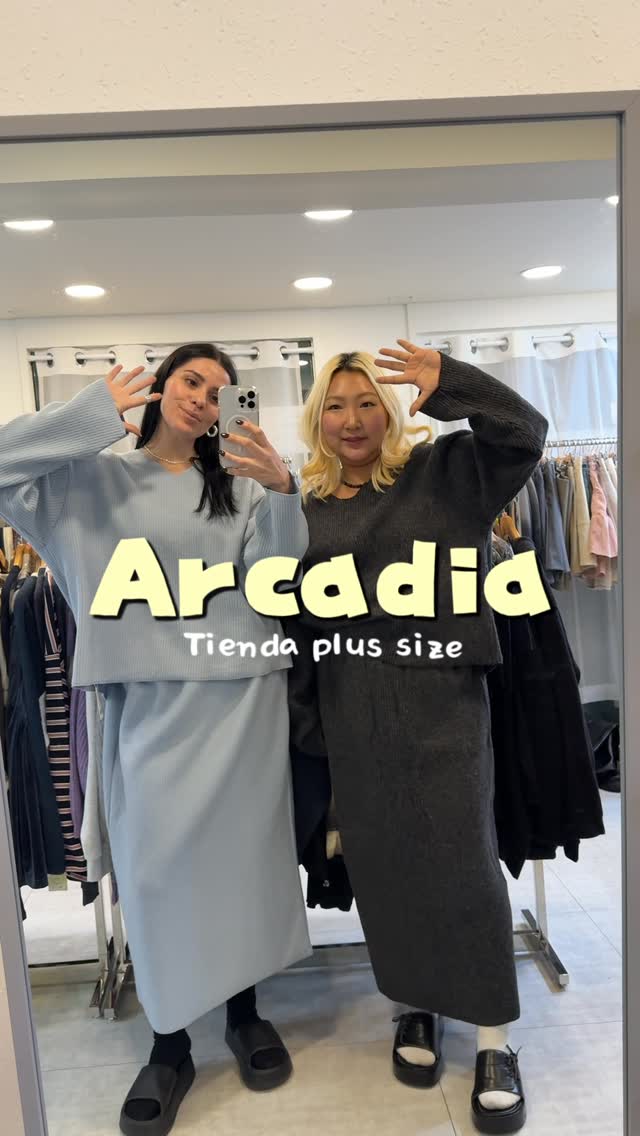 Plus-Size Fashion Haven in Seoul's Hongdae
