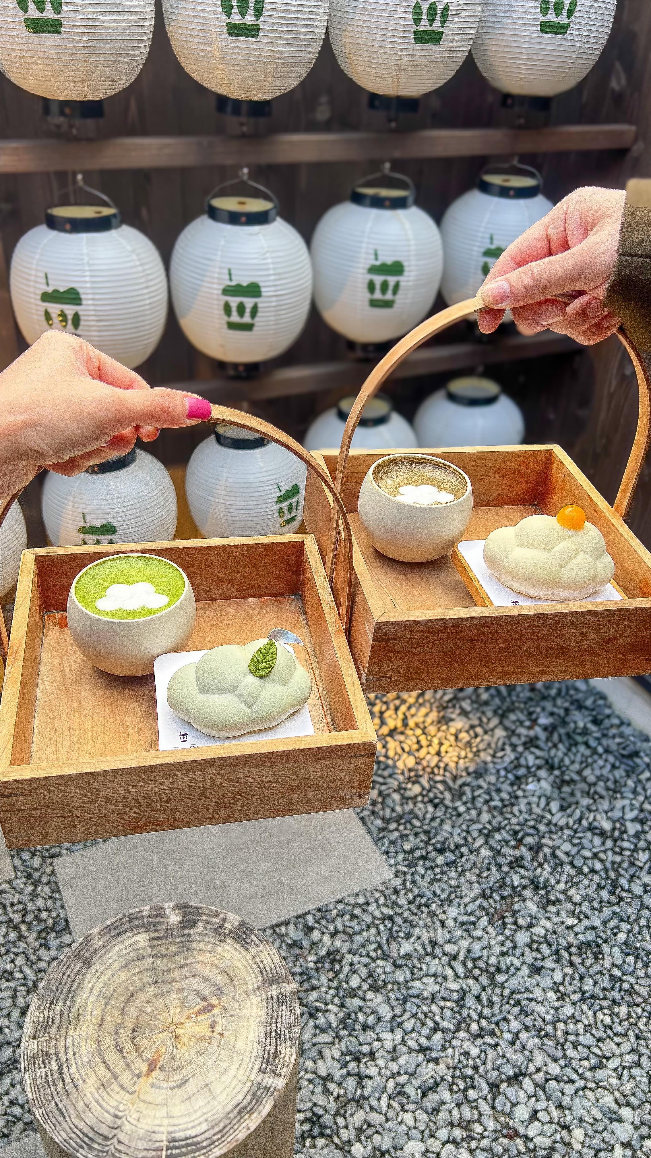 Kyoto Cafe Serves Cloud-Shaped Mousse Cakes