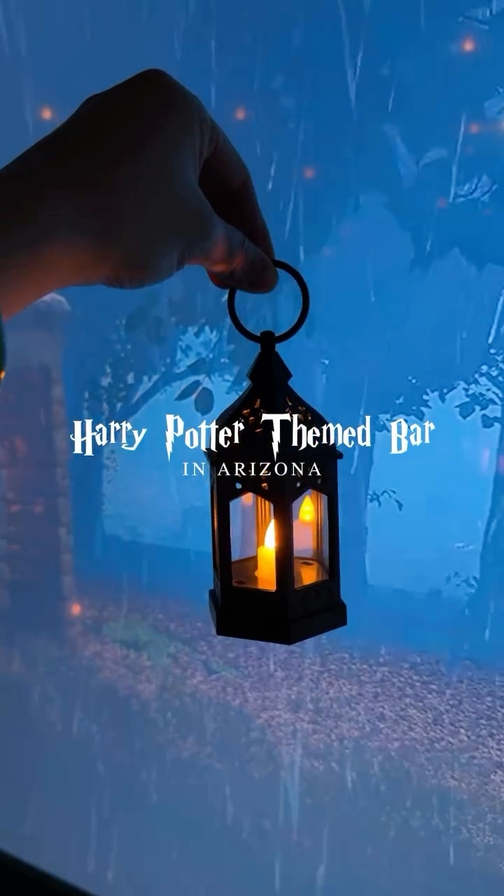 Wizard-Themed Bar Offers Mystical Ambiance