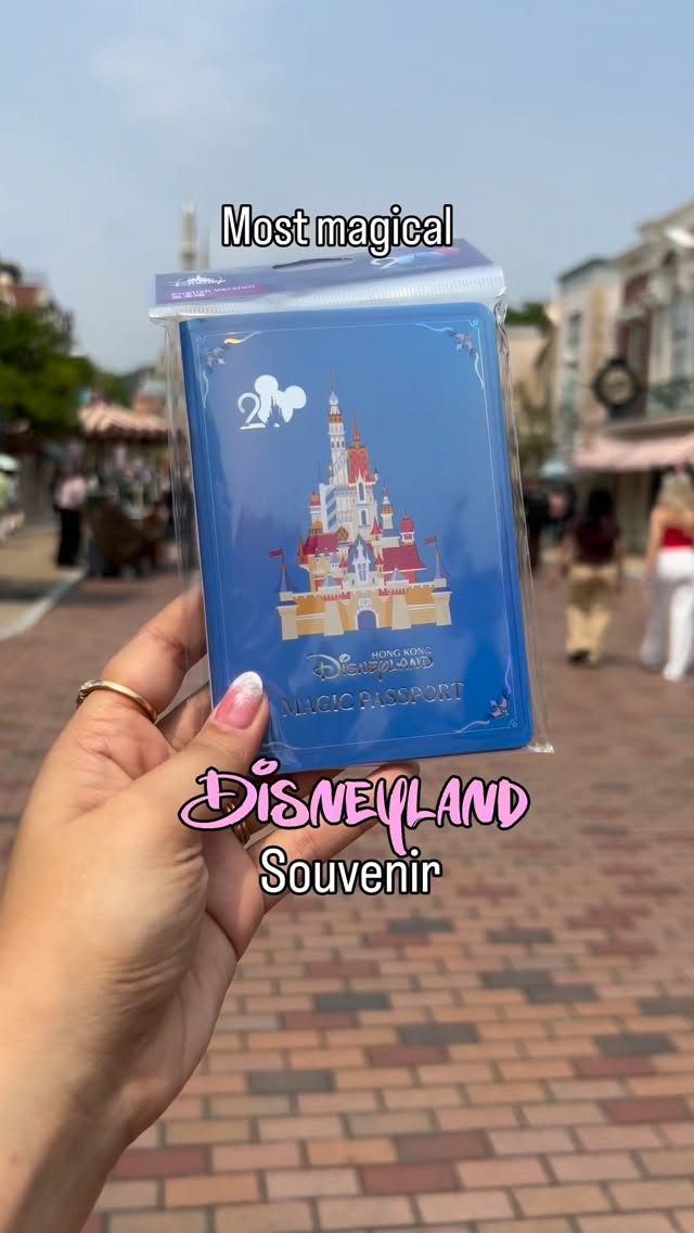 Hong Kong Disneyland's Magic Passport Treasure Hunt