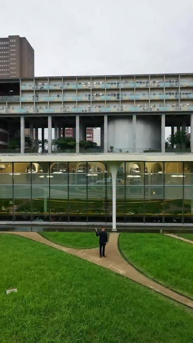 Taiwan Library Features Forest of Columns