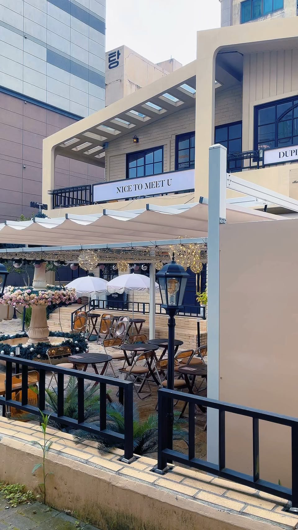 Duplit Cafe: European Atmosphere in Busan